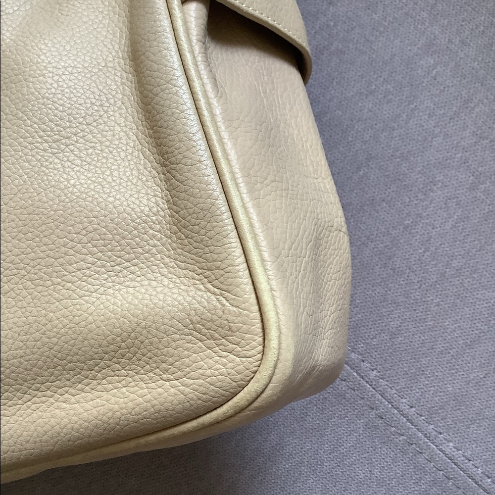 Leather GUCCI crossbody -GUC 🌼🌼🌼 - Picture 9 of 16